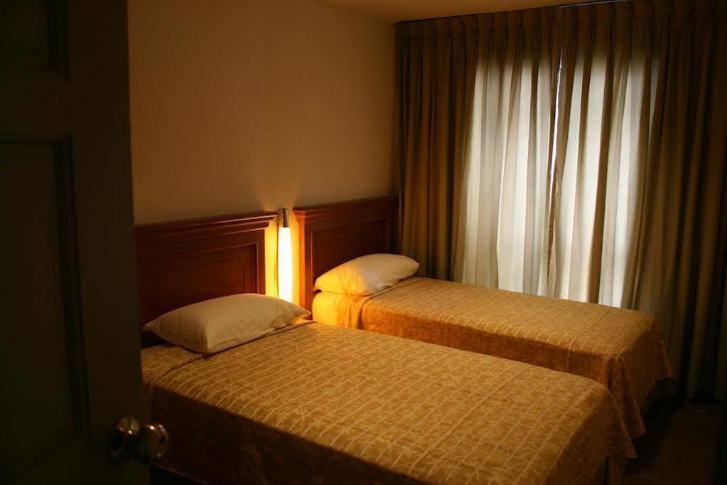 Hotel Nana'S Inn Куала-Лумпур Экстерьер фото